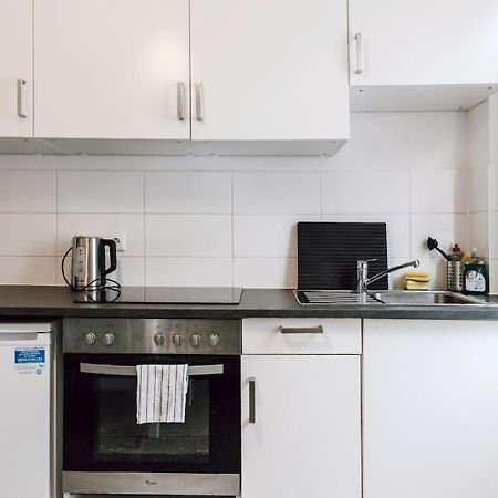 Zentral Und Frisch Eingerichtet: 2 Zi. 24H Checkin Apartment Kiel Luaran gambar
