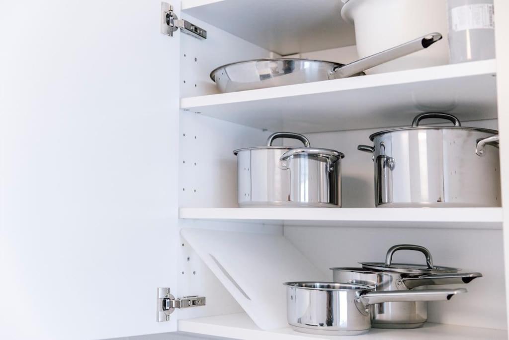 Zentral Und Frisch Eingerichtet: 2 Zi. 24H Checkin Apartment Kiel Luaran gambar
